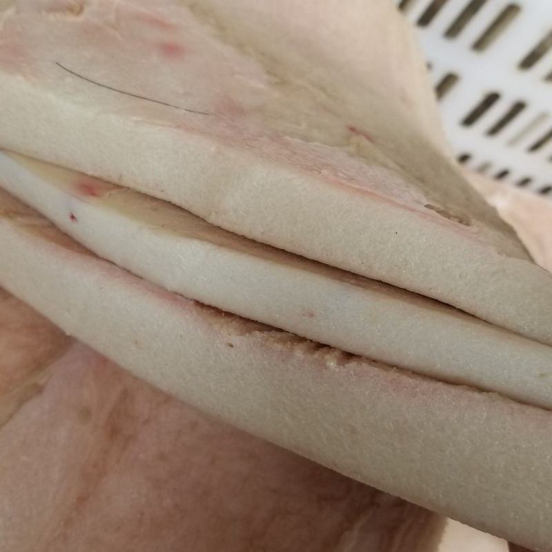新鲜生牛皮无盐无添加去毛无油做牛杂凉拌麻辣牛皮做牛皮冻泡