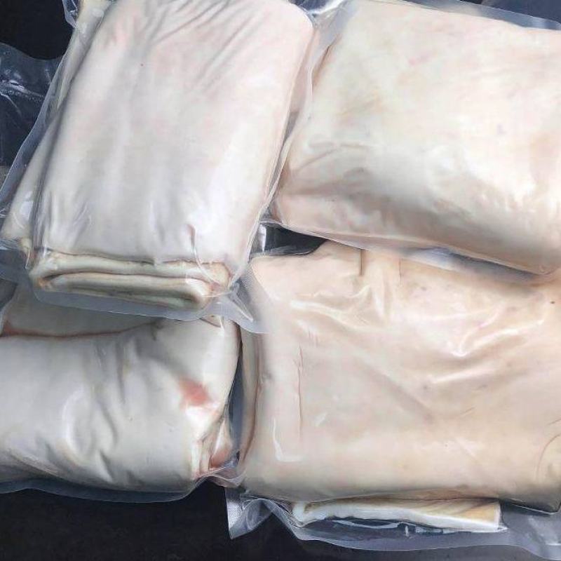 新鲜生牛皮新鲜牛皮无盐去油去毛牛杂凉拌麻辣牛皮黄牛皮
