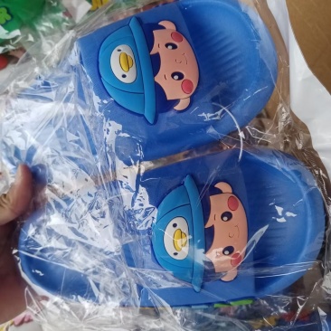 拖鞋厂批发2元一对起