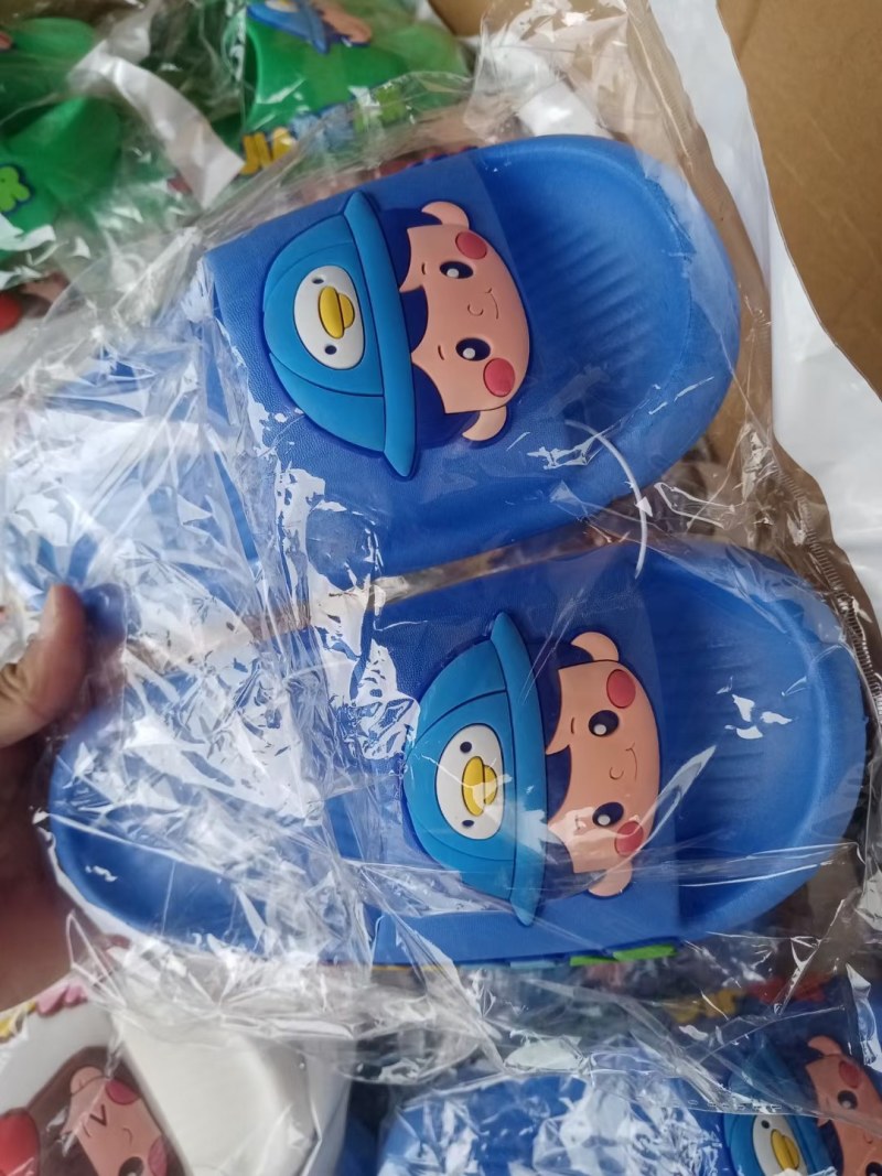 拖鞋厂批发2元一对起