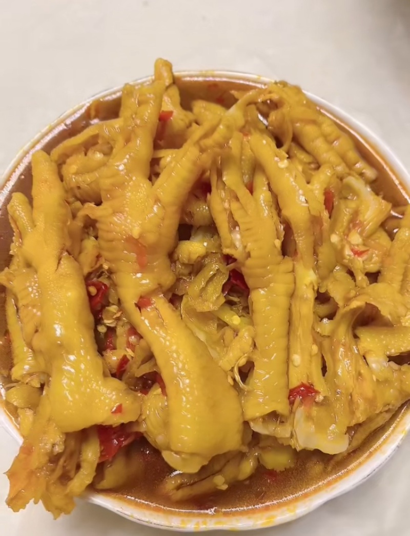 精品熟脱无骨鸡爪适合，熟食店，酒店KTV欢迎采购