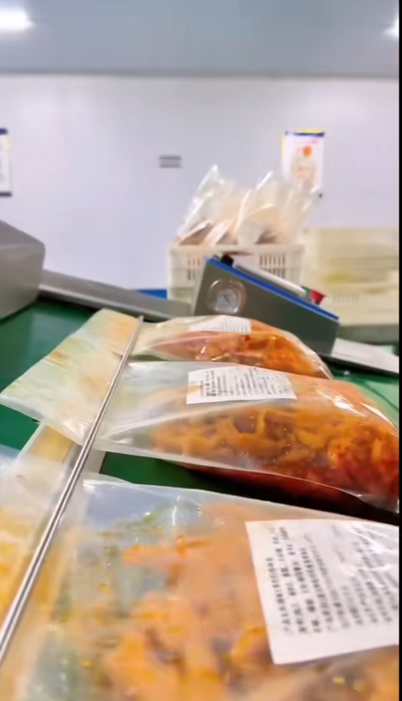 精品熟脱无骨鸡爪适合，熟食店，酒店KTV欢迎采购
