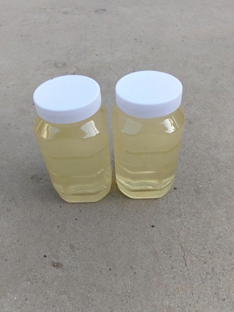 蜂蜜大量供应槐花蜂蜜。量大从优，保质保量对接全国市场。