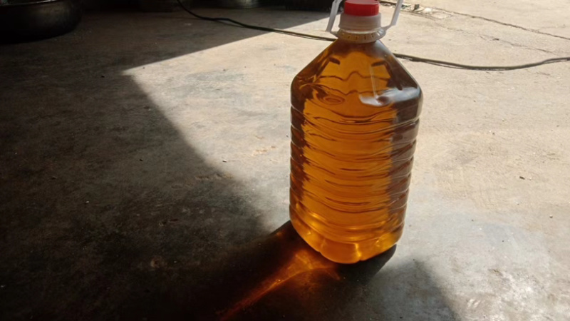菜籽油，自家作坊加工，品质保证有货，欢迎各位老板咨询采购