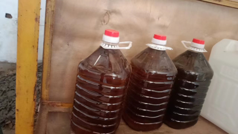 菜籽油，自家作坊加工，品质保证有货，欢迎各位老板咨询采购