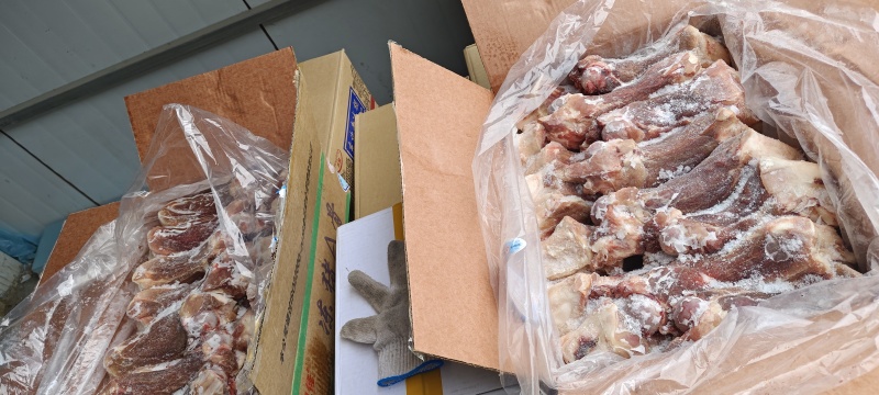 多肉后棒骨13根，肥猪精品多肉后棒骨，库存多肉棒骨