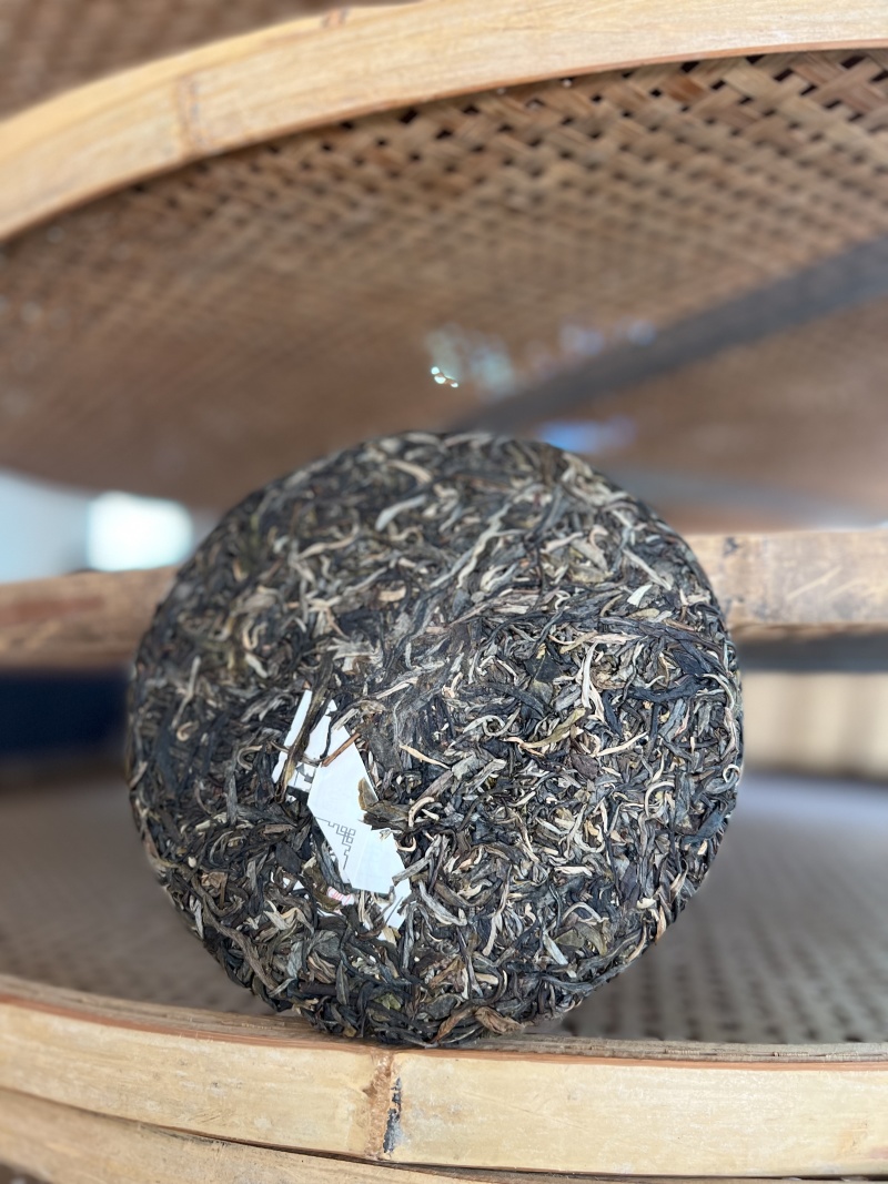 布朗孔雀布朗山357克生茶饼茶普洱茶云南七子饼