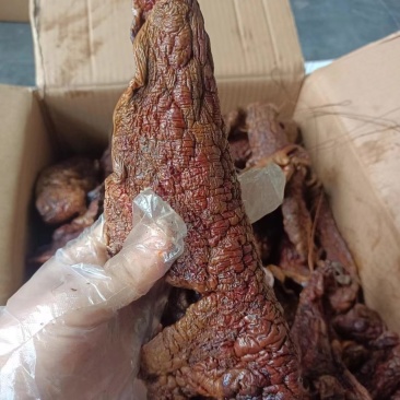 【腊肉】烟熏腊心肺餐饮食材批发20斤一件腌腊制品厂家直销
