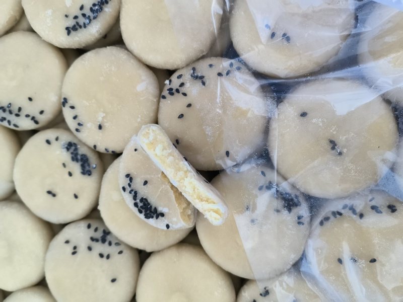 【甜点】绿豆饼，红豆饼等生坯批发大量现货欢迎电联