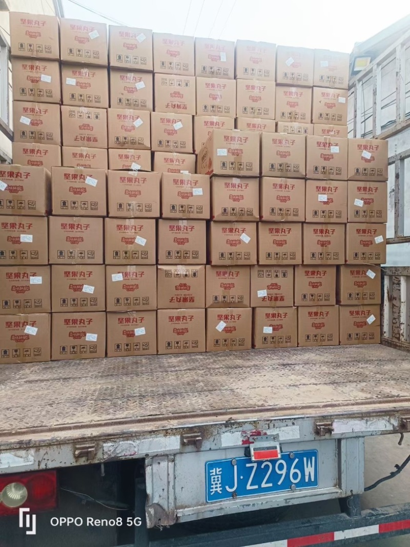 坚果小丸子生产一箱十斤摆地摊赶大集产品散装膨化食品