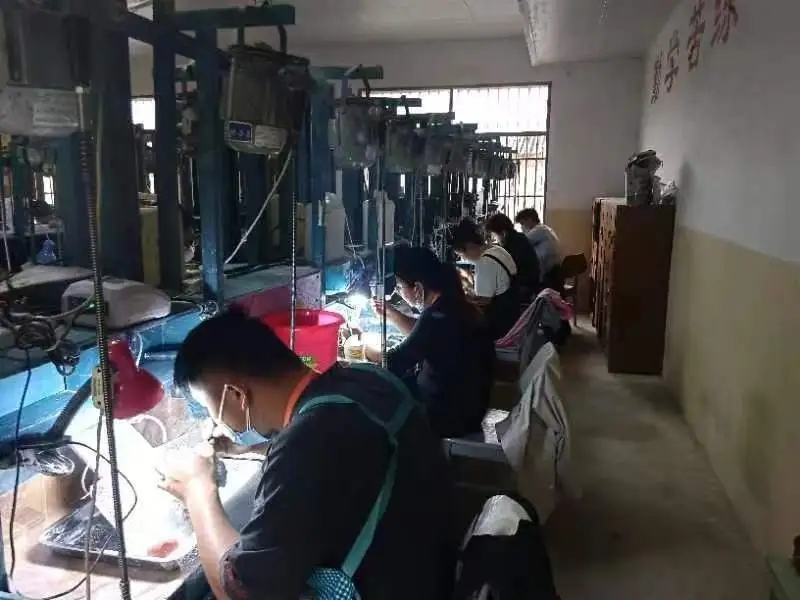 翡翠a货一手货源成品工厂批发发货都配证书礼盒