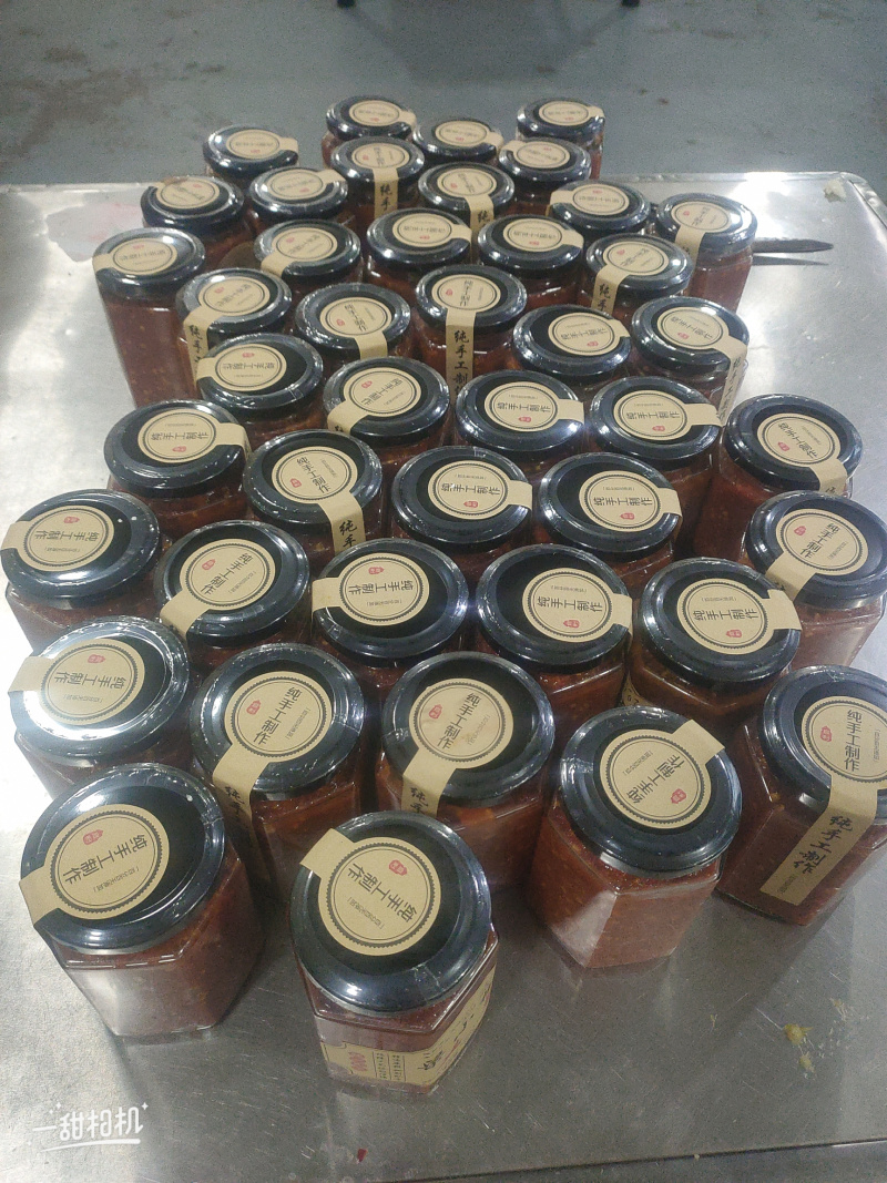 精品辣椒酱纯手工制作质量保证量大从优欢迎咨询