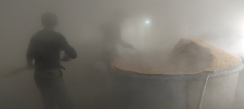 纯粮酒高粱酒50度固态法发酵自产自销量大从优