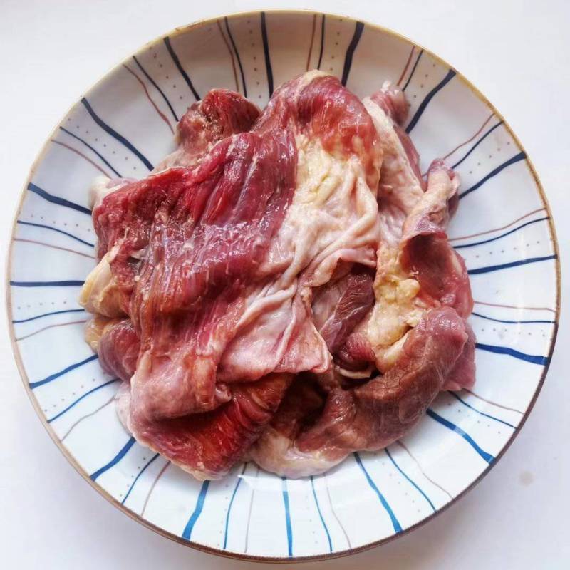 牛肉筋，筋头巴脑原料，价格合适，质量保证，一手货源