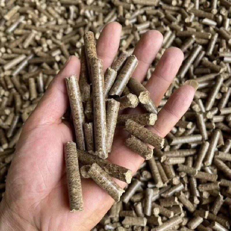 生物质燃料颗粒树木锯木制作，水分低，燃烧值大，不结焦