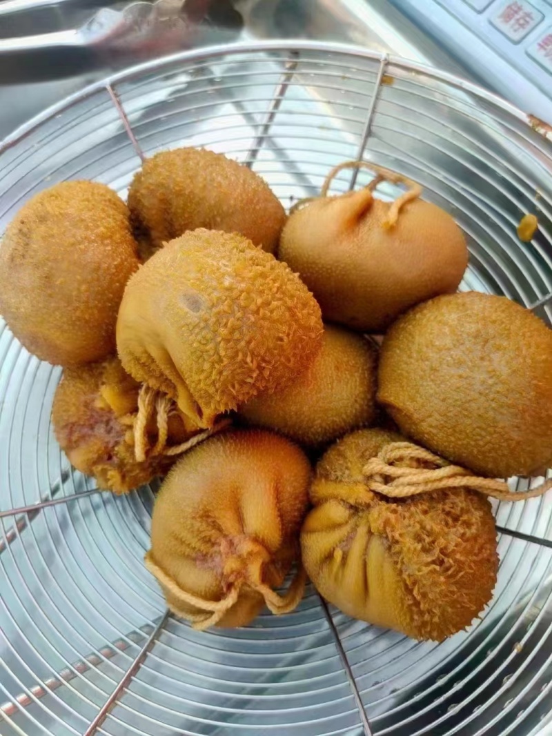 肚包肉，1斤称4个，单个才合4块多，都是大块肉
