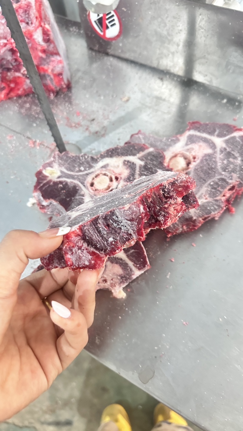 牛脖骨满肉牛脖骨可递发样品自产自销常年供货