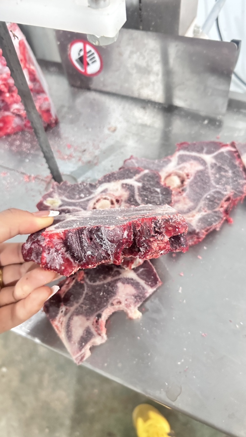 牛脖骨满肉牛脖骨可递发样品自产自销常年供货
