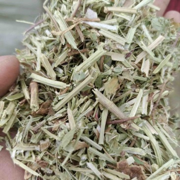花生秧草段,牛草,羊草,马草,驴草等草料