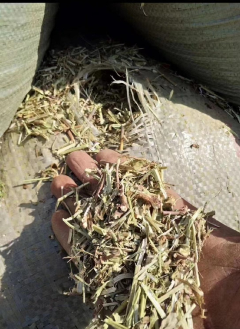 花生秧草段，牛草，羊草，马草，驴草等草料