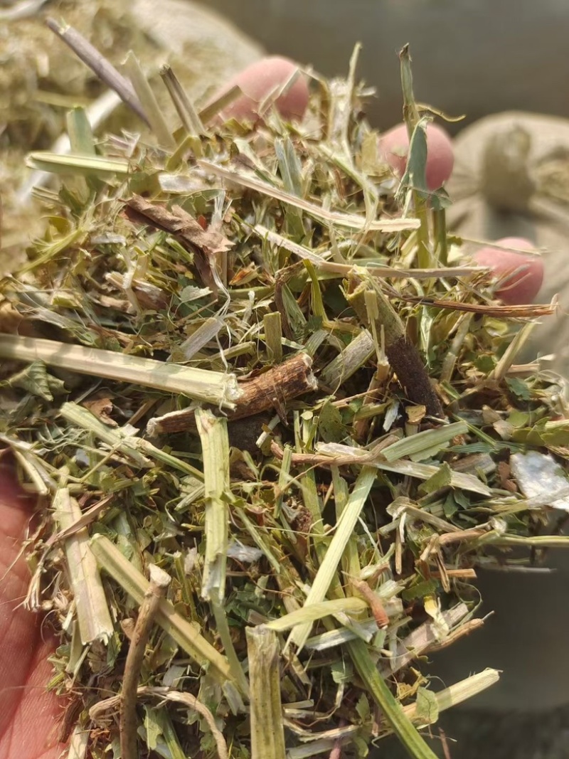 花生秧草段，牛草，羊草，马草，驴草等草料