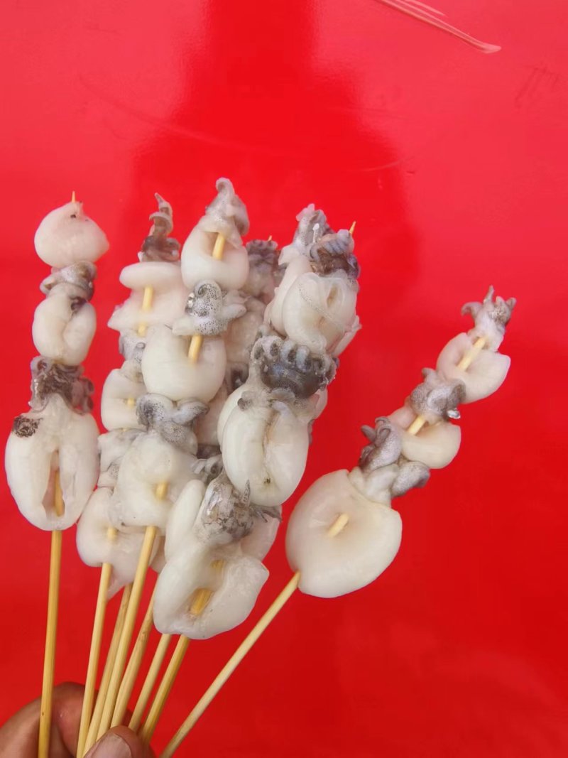 【精选】精品鱿鱼串太烧烤串常年供应脆嫩爽口大量供应