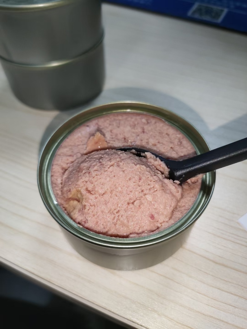 鸡肉牛肉猫粮湿粮宠物食品口感好营养全面厂家直销一件代发