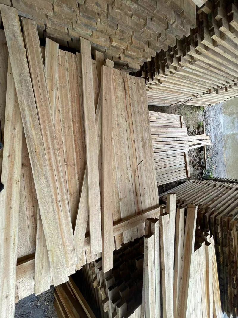大量现货可订制各类各样木材:木工方、工程方等材料