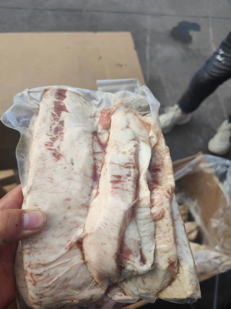 胸口油烧烤串串火锅
