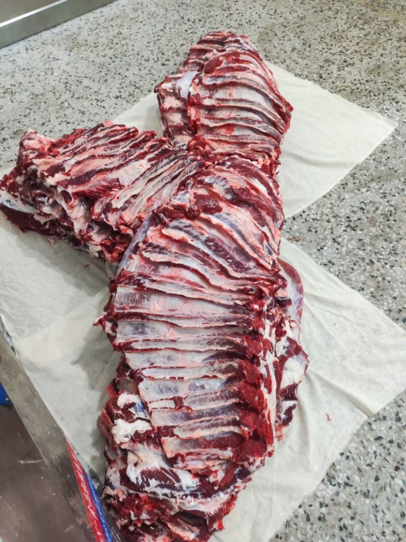 国产纯干肋条肉，不带牛腩，冰鲜排酸纯干货。