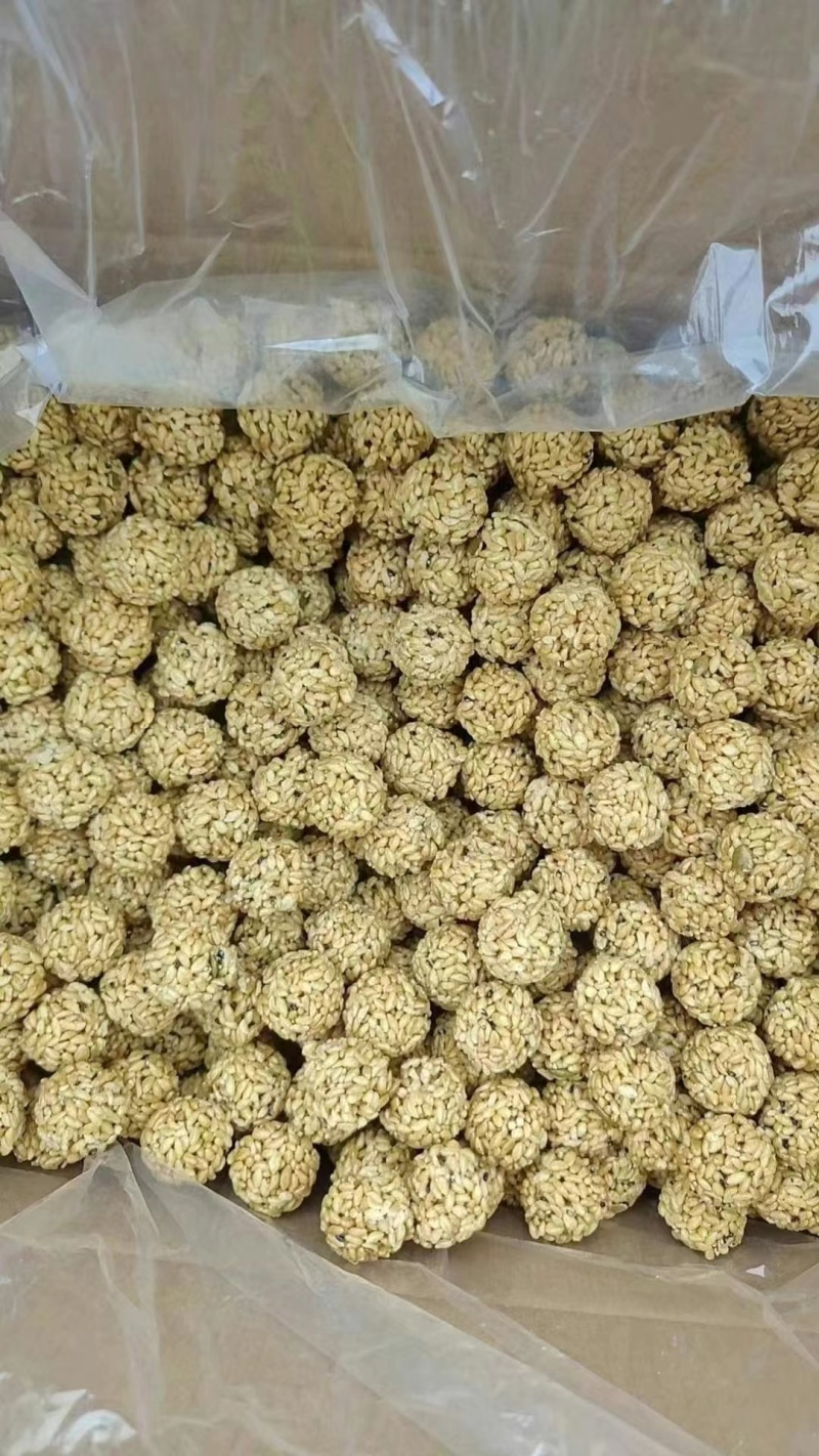 坚果丸子休闲零食