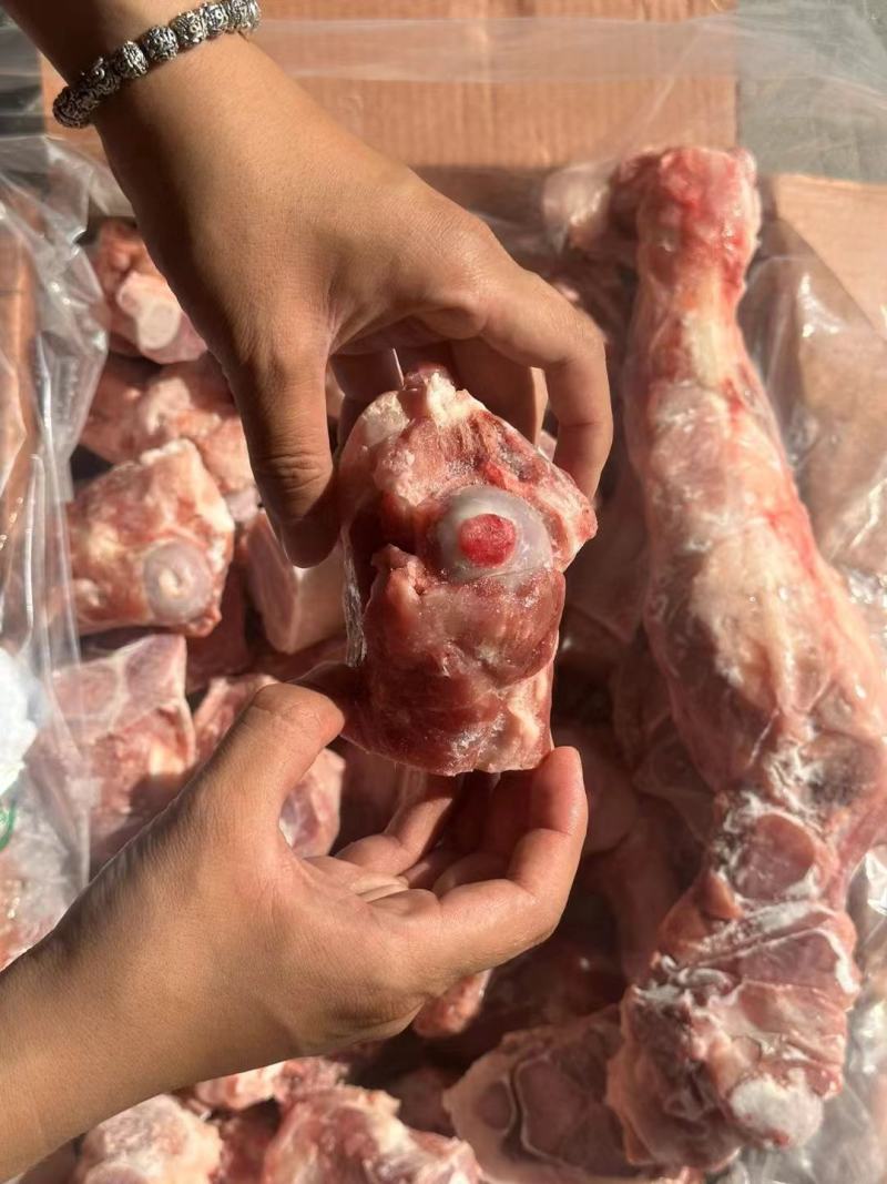 满肉整根腿骨