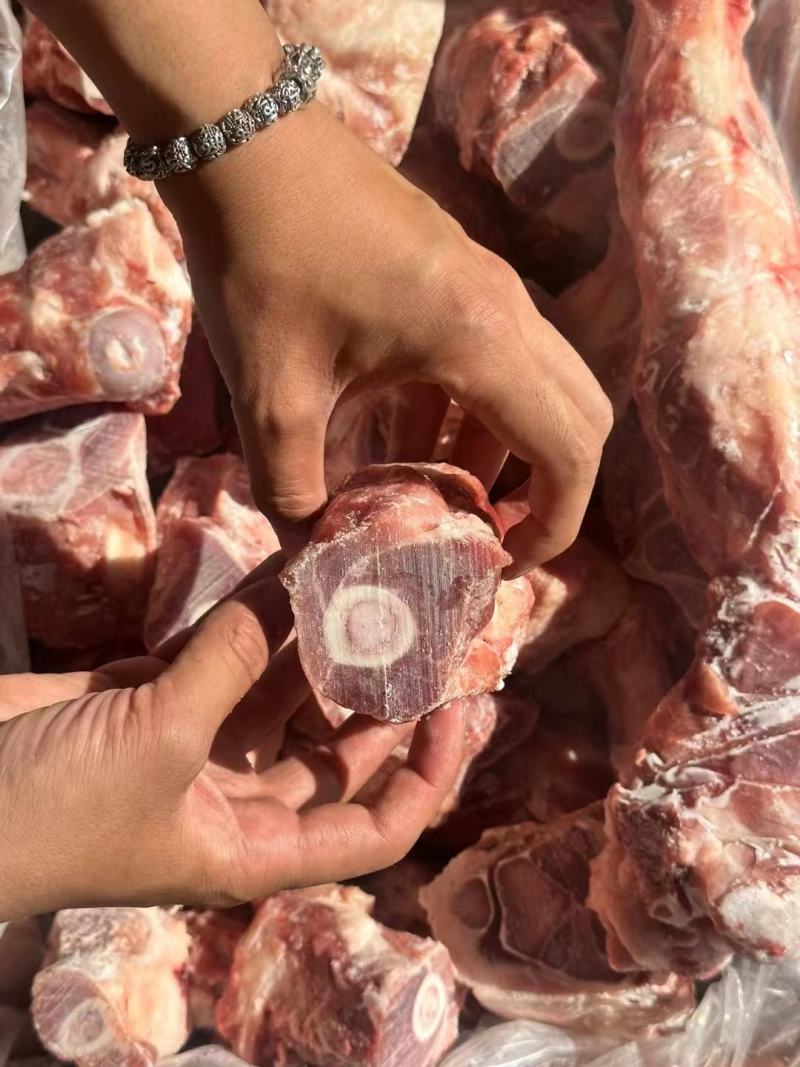 满肉整根腿骨