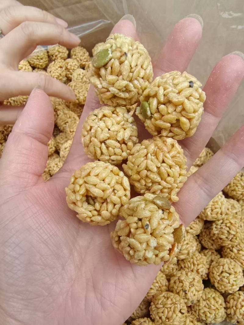 热卖产品，坚果丸子，一件净重十斤，南瓜味