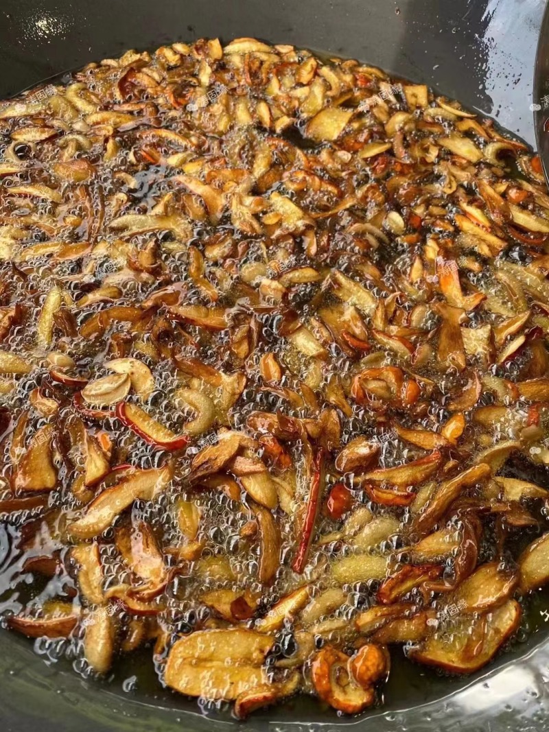 牛肝菌油炸牛肝菌云南特产野生菌牛肝菌油