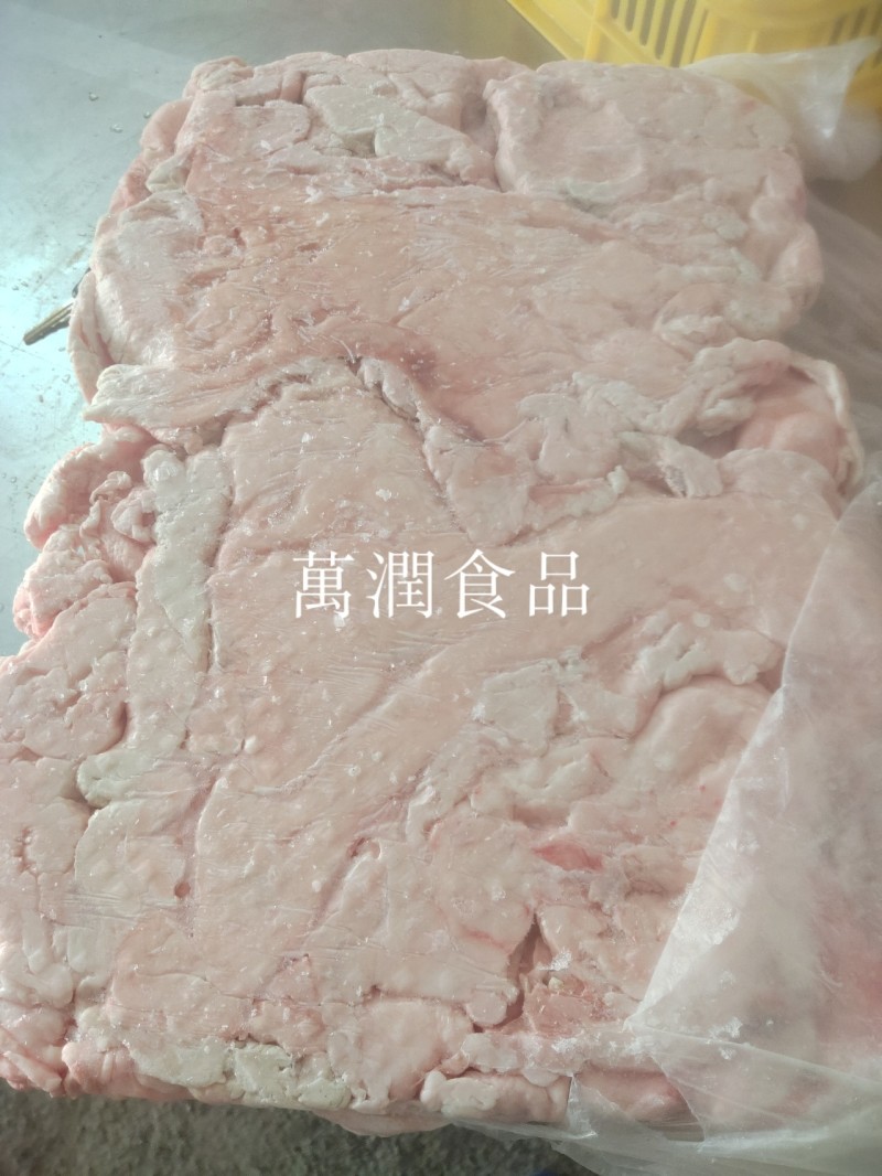 青猪去皮肥膘鲜冻货，颜色好，纯干精修肥肉