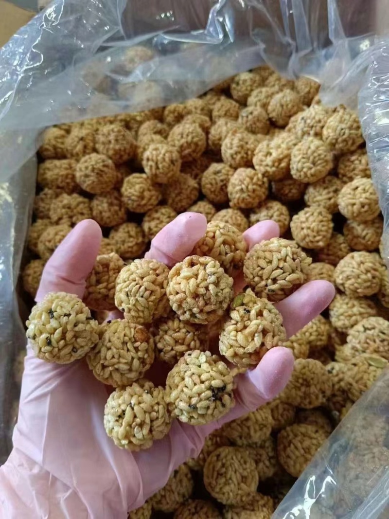 山药荞麦球非常酥脆，口感好一件净重10斤，厂家直发