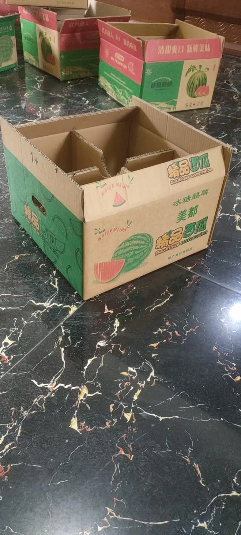 纸箱定制厂家各种规格齐全，可来样定制，一件也批发价