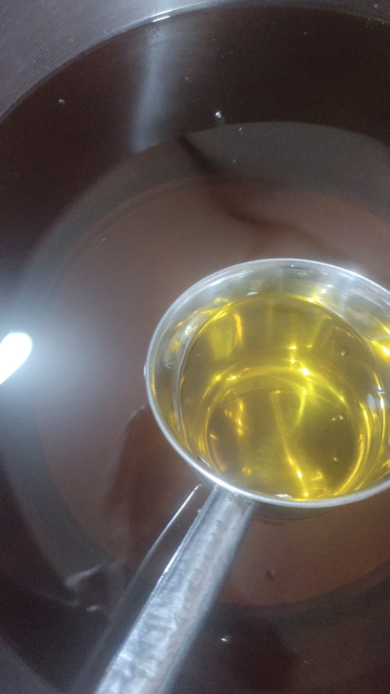 精品花生油一手货源量大从优质量保证欢迎咨询