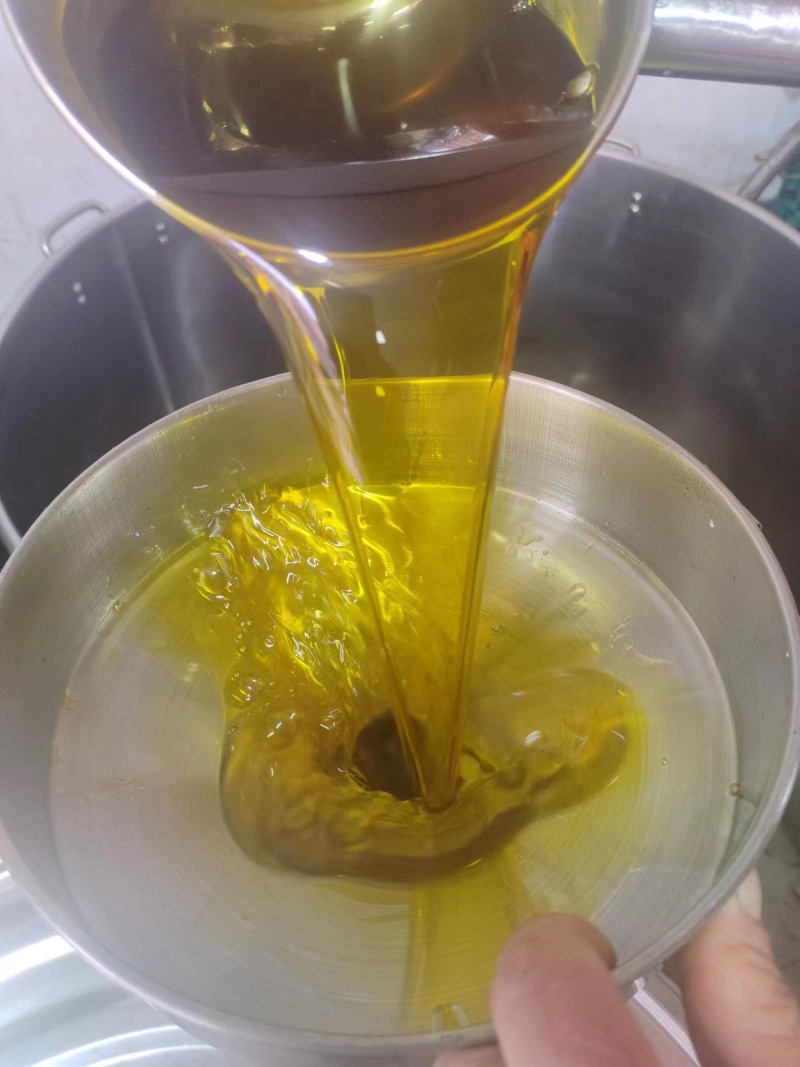 精品花生油一手货源量大从优质量保证欢迎咨询