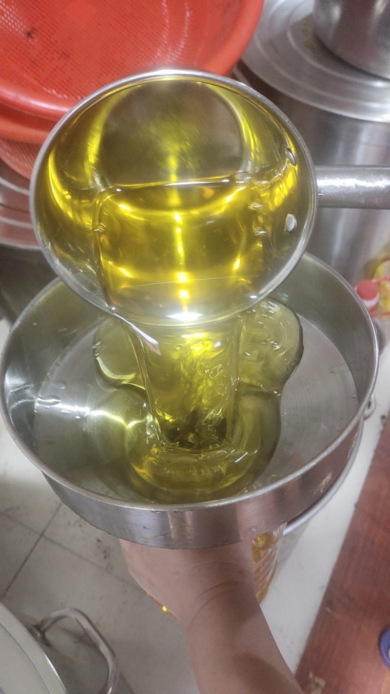 精品菜籽油一手货源量大从优质量保证欢迎咨询