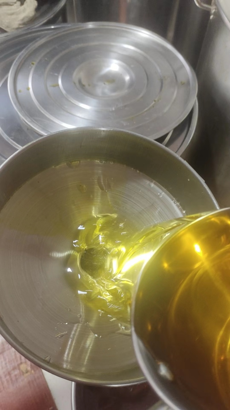 精品菜籽油一手货源量大从优质量保证欢迎咨询