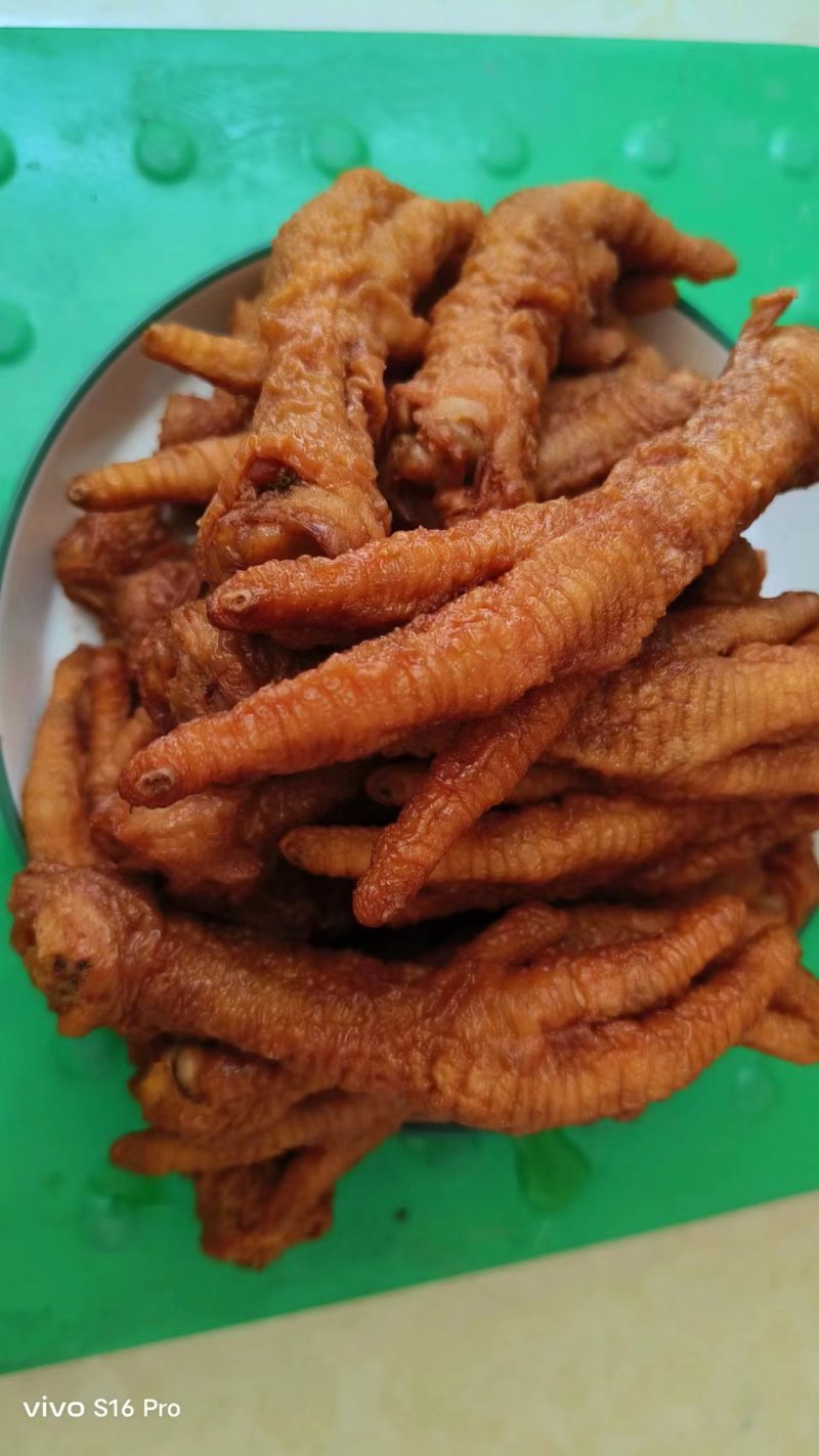 精品虎皮鸡爪，熟食品放心品质，欢迎进店咨询下单