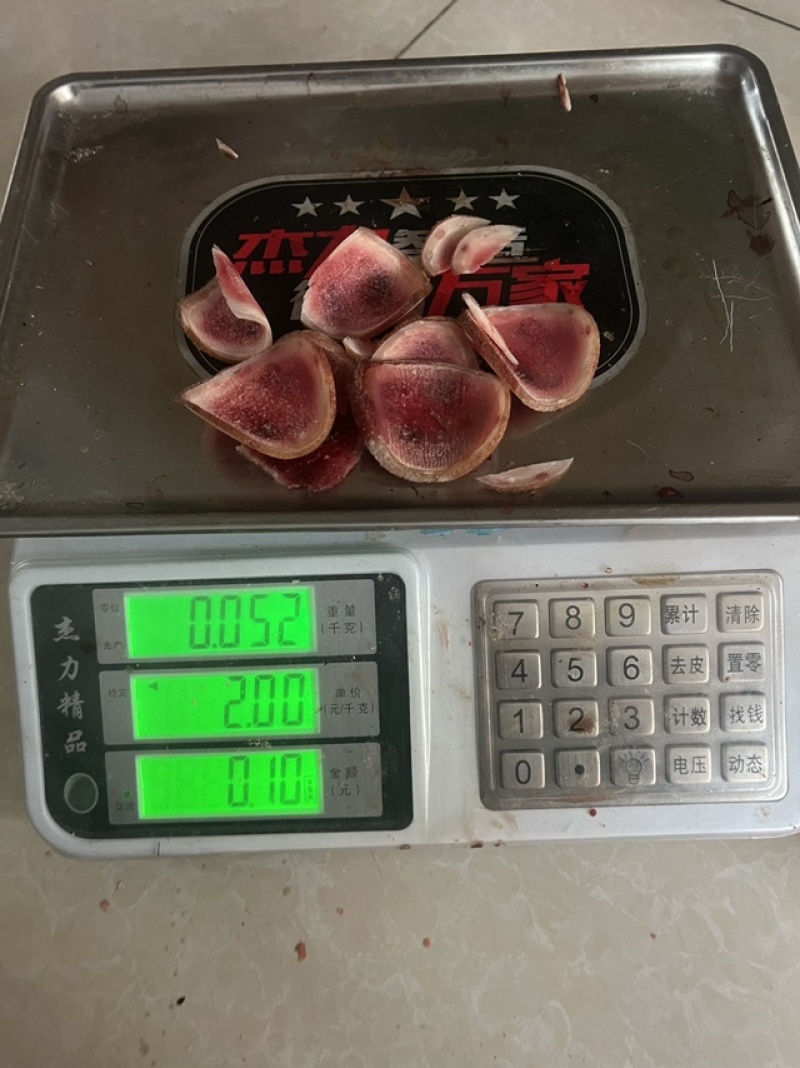 梅花鹿鹿茸中段含红量足可切钱可连刀