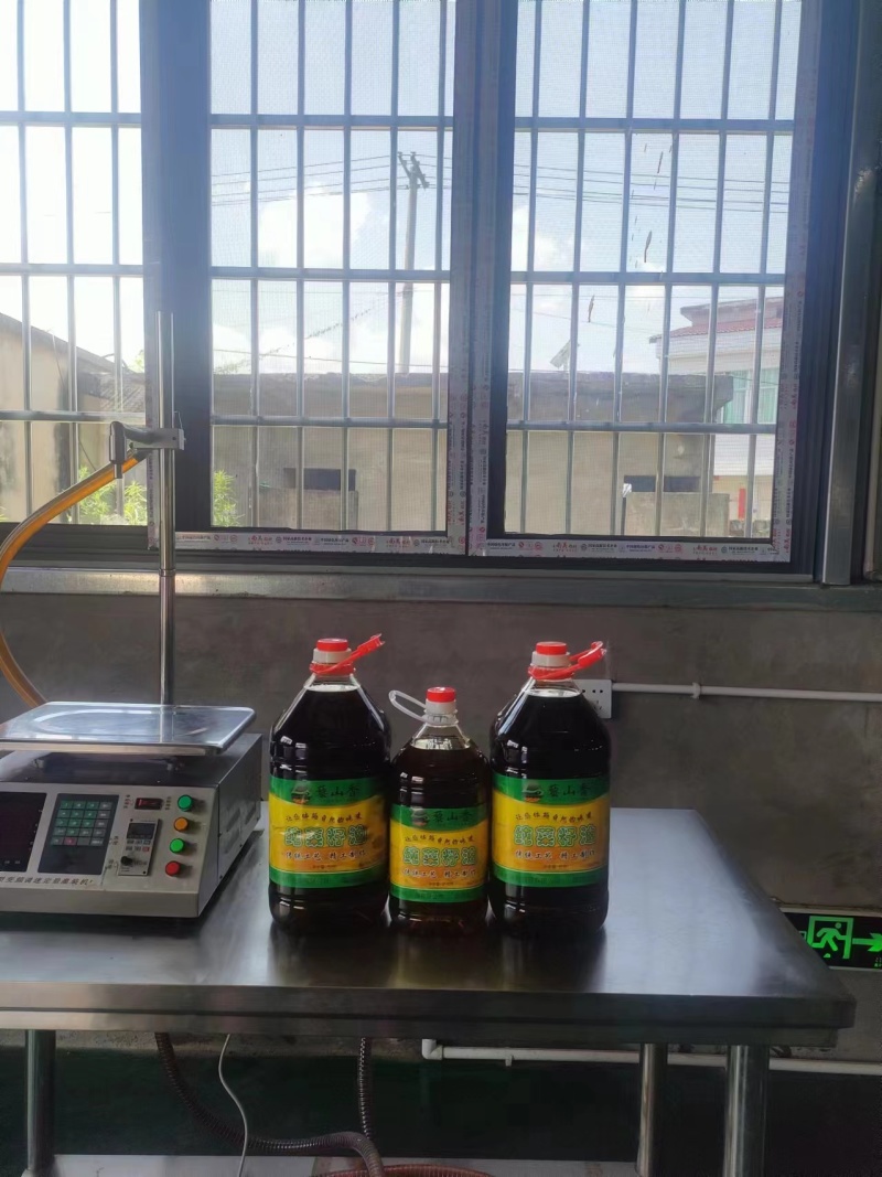 精品菜籽油货源充足量大从优质量保证欢迎咨询