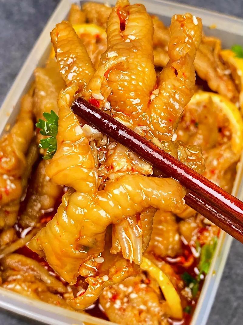 柠檬无骨鸡爪，300克/袋。