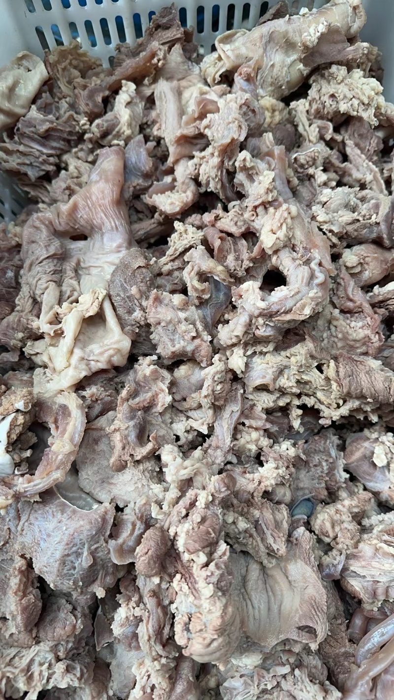 牛头肉(剔骨肉)，工厂直发大量有货欢迎电话联系沟通洽谈