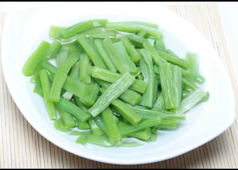 贡菜干贡菜颗粒贡菜段三到四厘米，贡菜段十厘米