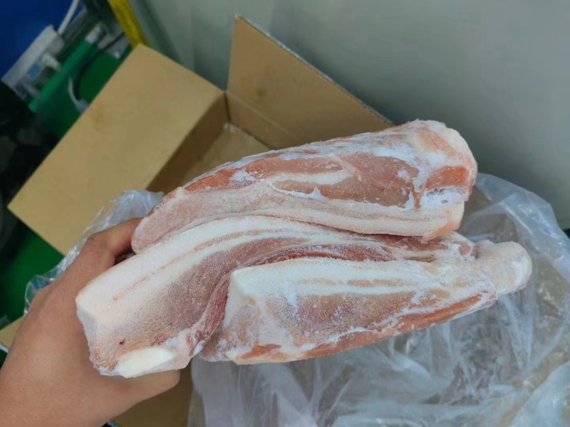 双汇带皮五花一级的60吨23/4月
