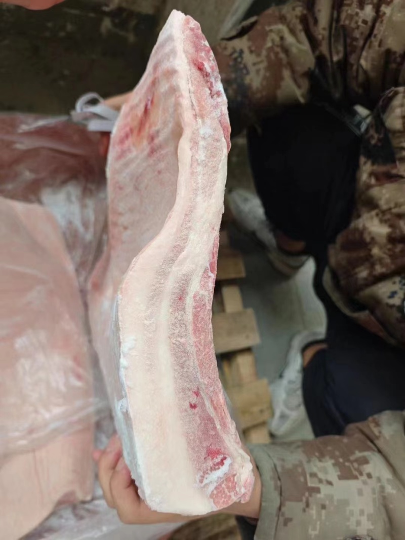 公司销售猪副产品，五花肉，厂家直销，长期供应欢迎各位老板光临